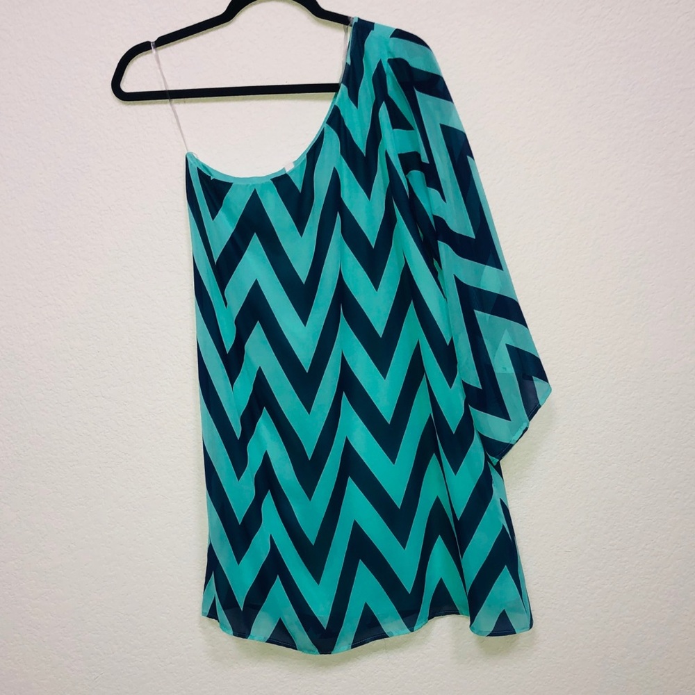 EUC Cezanne Navy/Teal Chevron Dress M